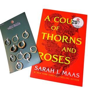 Wild Fable Gift Bundle A Book "A coup of Thorns and Roses" & costume rings NWT